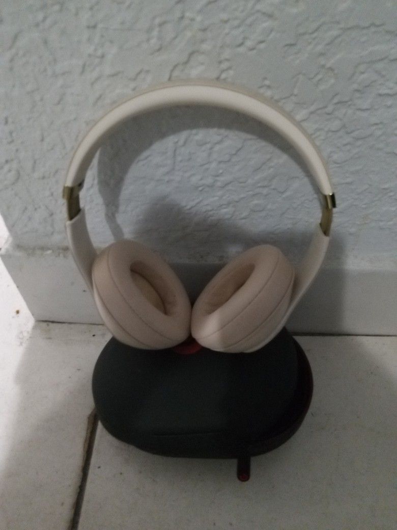 . Dre Beats Studio3