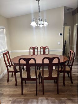 Dining table/ Comedor  ‼️(used but in good condition)