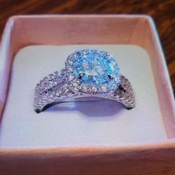 Beautiful 3 Row 925 Engagement Ring Size 8