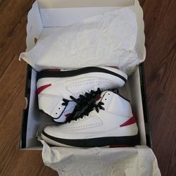 Used but still in good condition & in the box aswell Size 9