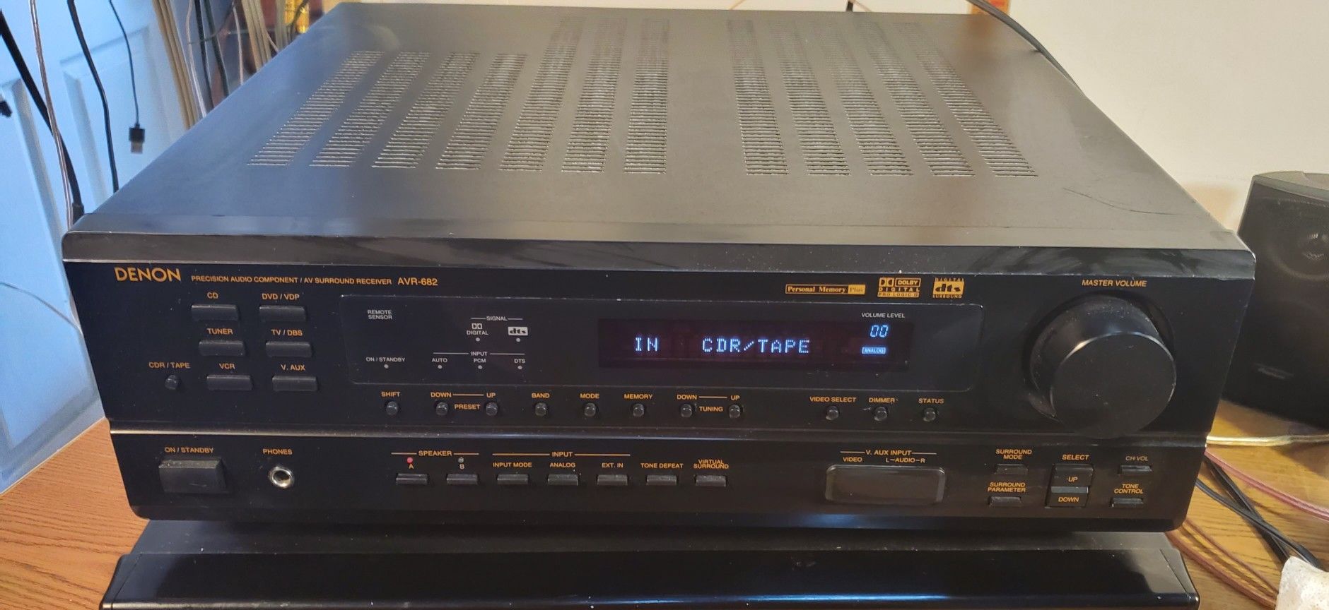 Denon AVR-682 Stereo Reciever AV Control Center-5.1 Channel-100 W-Tested/Works. 