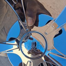 U2 Spinners  Size 20