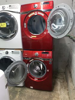 SAMSUNG front loading washer and matching electric dryer in excellent conditions