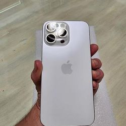 Apple iPhone 15 Pro Max - 256 GB - White Titanium (Unlocked) *See Description*