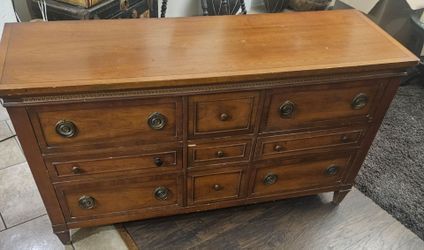 Dresser at great condition