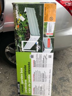 RAISED GARDEN BOX
