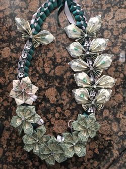 Graduation leis