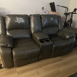 Free Couch 