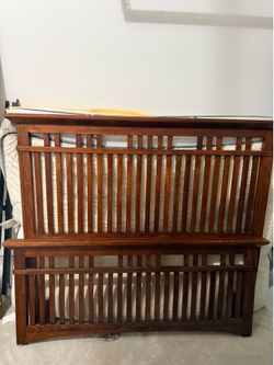 Queen Bedroom Set - 6 Pieces - $225 OBO
