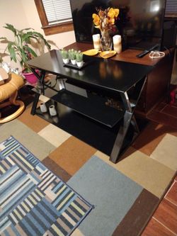 Glass Top Entertainment Shelf 