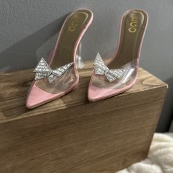 Pink Heels With Butterfly Detail Size 6
