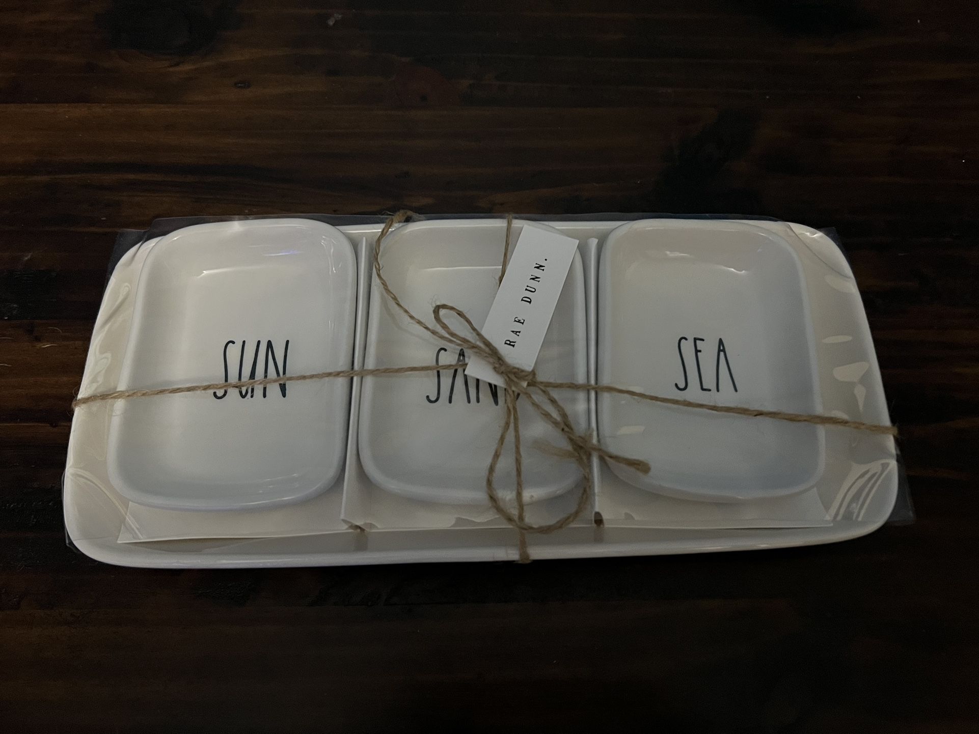 Rae Dunn Plater Serving Set