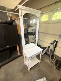 Refinished Vintage Vanity (Brilliant White)