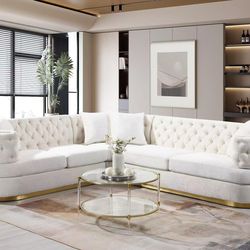 Cream Sectional. 🚚WE DELIVER🚚