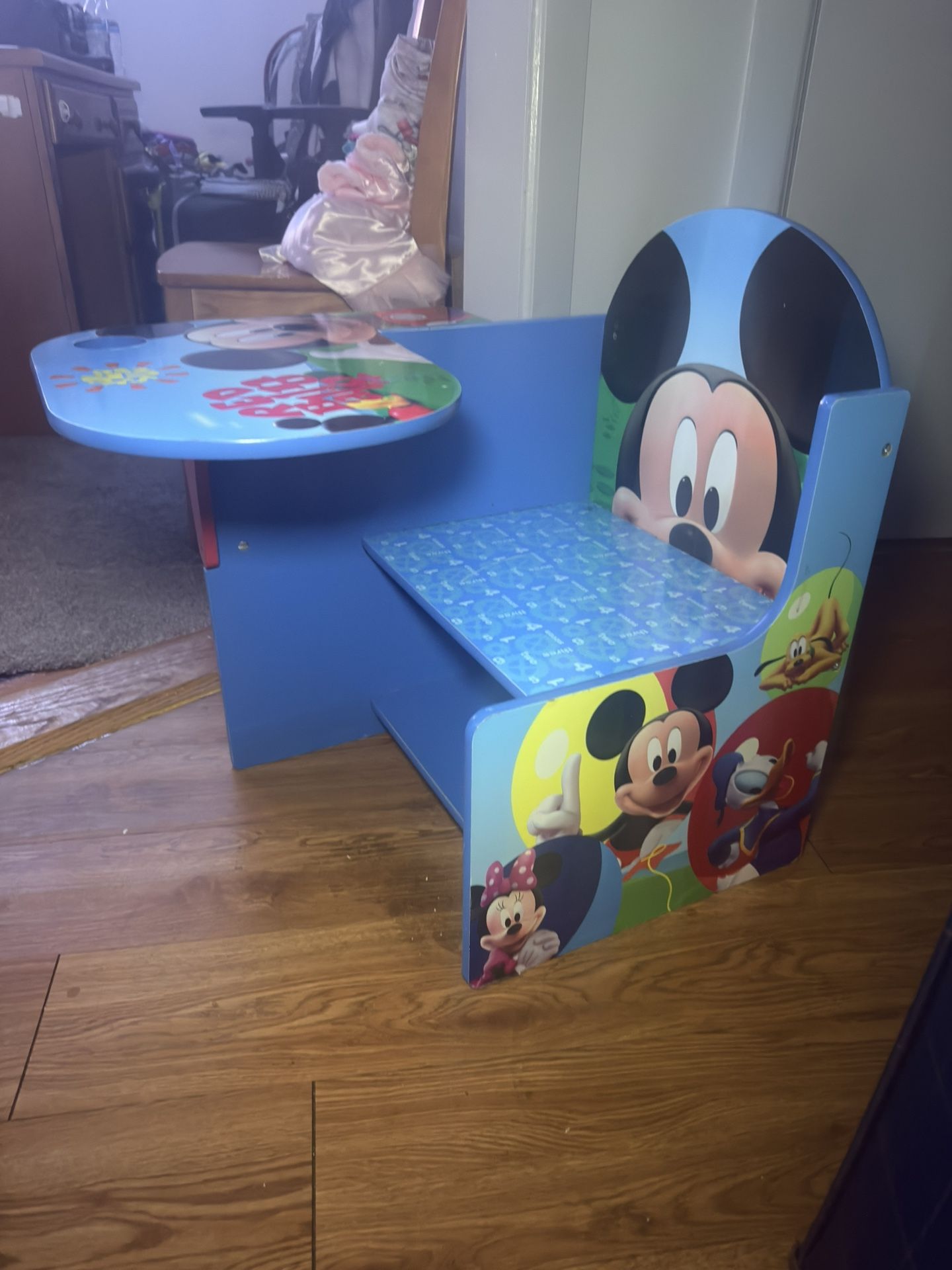 Disney Mickey Mouse Chair Desk