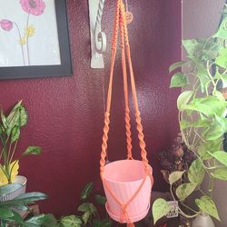 Macrame Plant Hanger 🧡