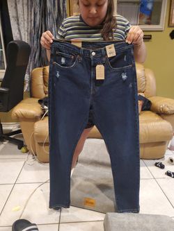 501 Skinny Levi Jeans, Size 30X32 Ladies
