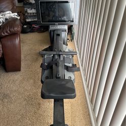 Nordictrack RW700 Rowing Machine 