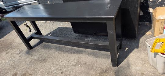 8FT WOODEN BAR TABLE W/PLUGS & USB OUTLETS