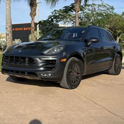 2017 Porsche Macan GTS