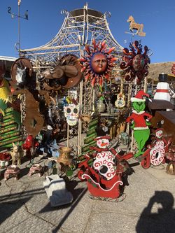 Christmas Yard Art Decor Handcrafted Metal !! Prices very
