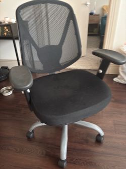 Black Mesh Office Chair with Arms