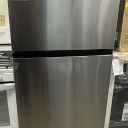 LG 27.5" Top Freezer Refrigerator
