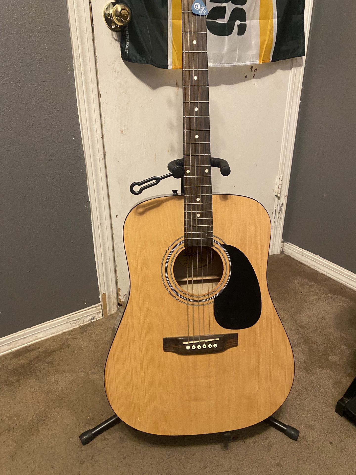 Acoustic Guitar Squier SA-50