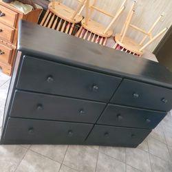 Cómoda De 6 Cajones  Medidas De Frente 60 × 18× 36 Pulgadas De Altura  $ 85