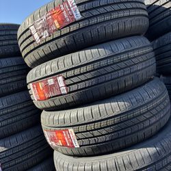 215-65-16 Vendo Set De Llantas Nueva Con 50.000 Millas Se Garantía 