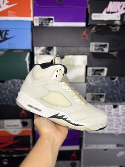 Size 10.5M - Jordan 5 “Sail” 