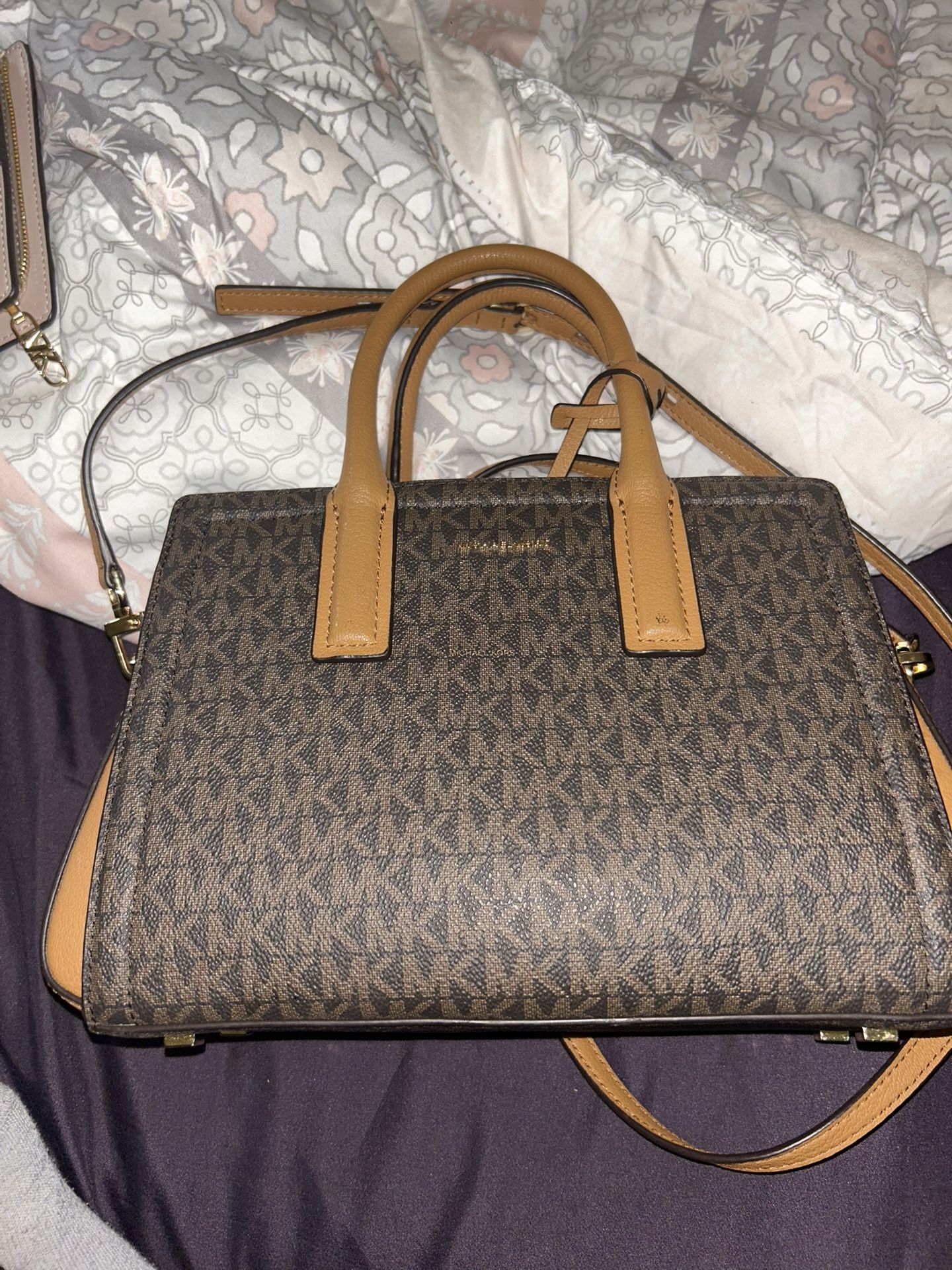 Michale Kors Purse