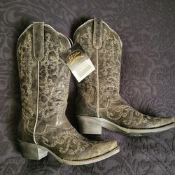 New With Tags Women's Boots Size 9.5