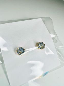 New! Round Crystal Stud Earrings Gold Tone Metal Cute Fashion Backs included.57