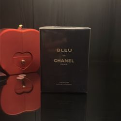 New bleu de Chanel parfum pour homme