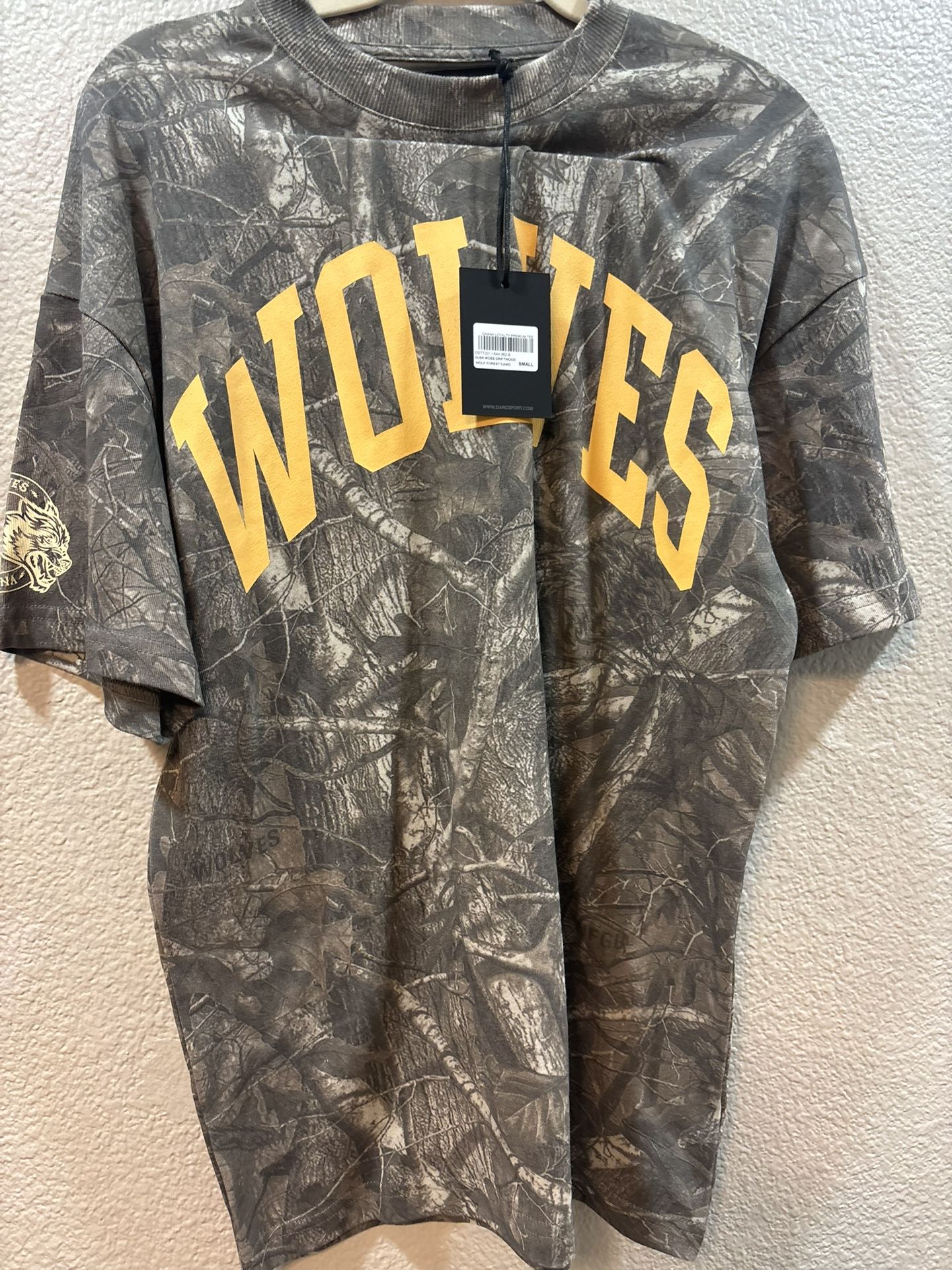 Darc Sport Wolves Size Small