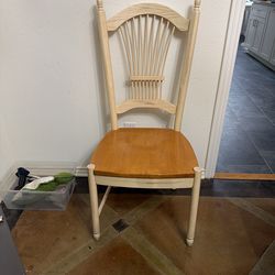 Shaker Style Dining Chair, sturdy but missing a dowel rod