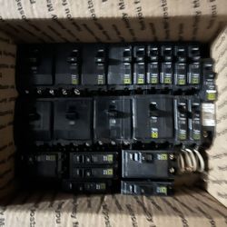 Lot Of 22 Square D Type Q O Circuit Breakers From Three Pole 60 To A Single Pole 15