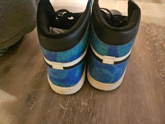 Men's shoes
