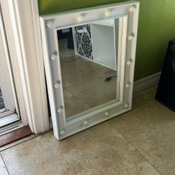 Mirror With Lights For Vanity