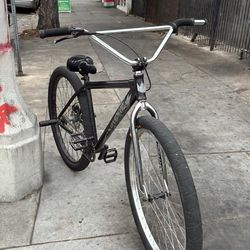 THRONE 29IN $600 FIRM ON PRICE PICK UP ONLY