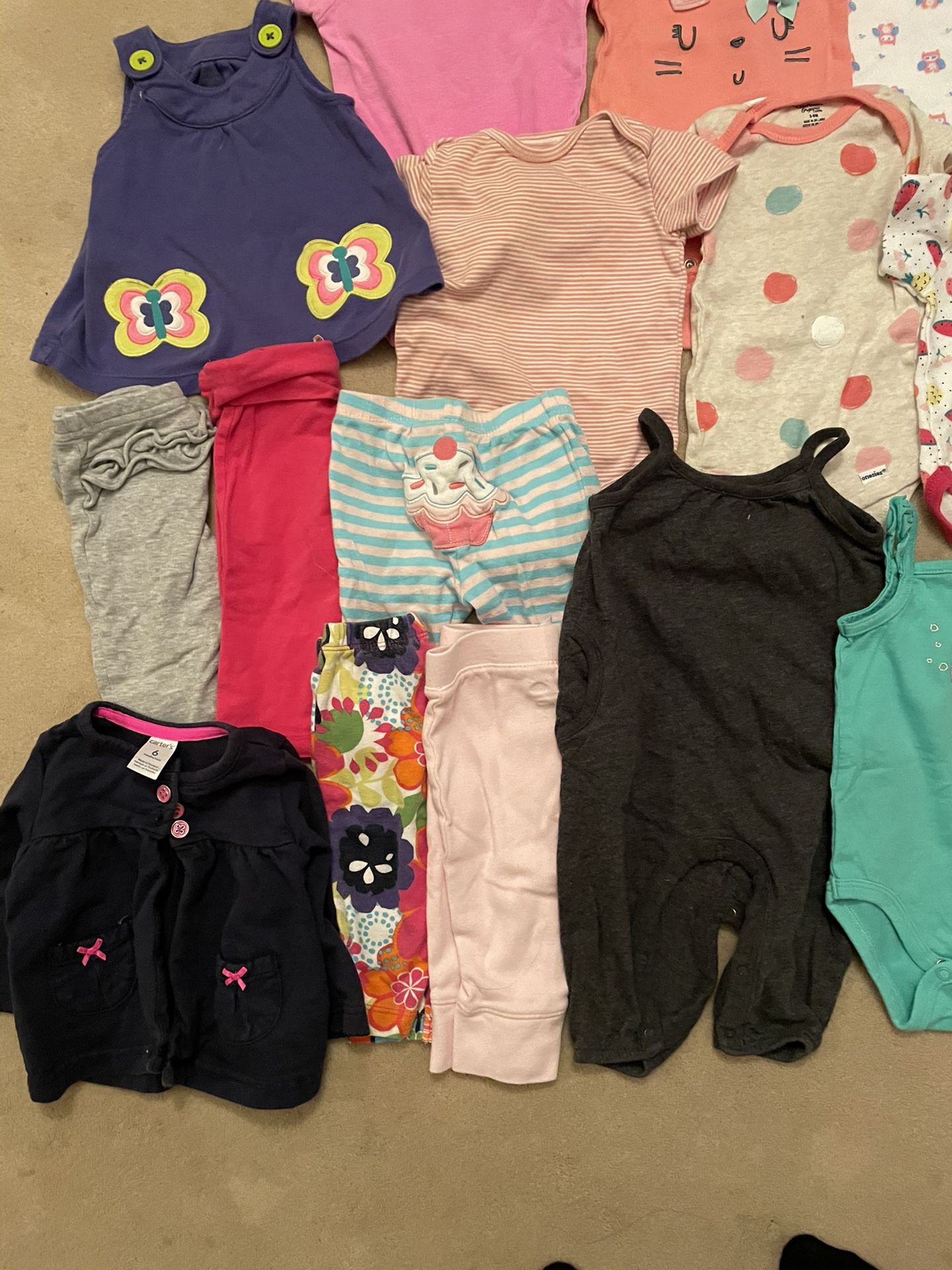 30+ pieces — 3-6 months Girl’s Spring/Summer Clothes
