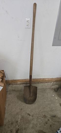Spade shovel