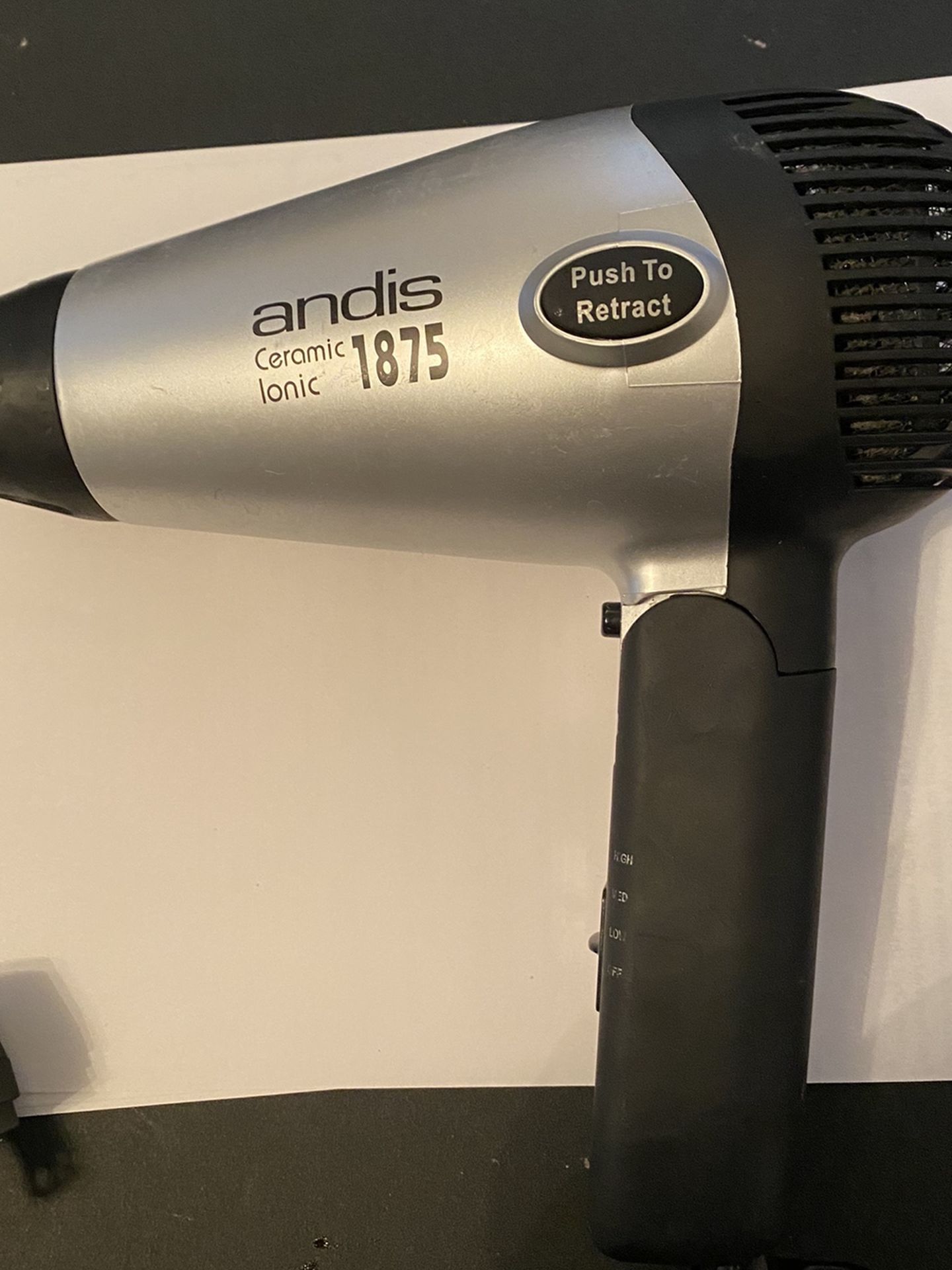 Andis 1875 Ceramic Ionic Hair Dryer