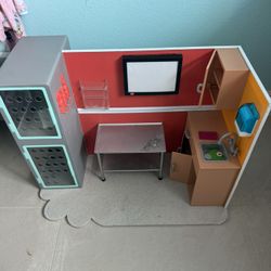 Vet Clinic For American Doll 