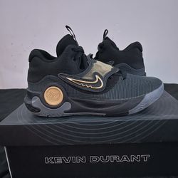 Size 7 - 2022 Nike KD Trey X 5 - Black/Metallic Gold Colorway - DD9538-010
