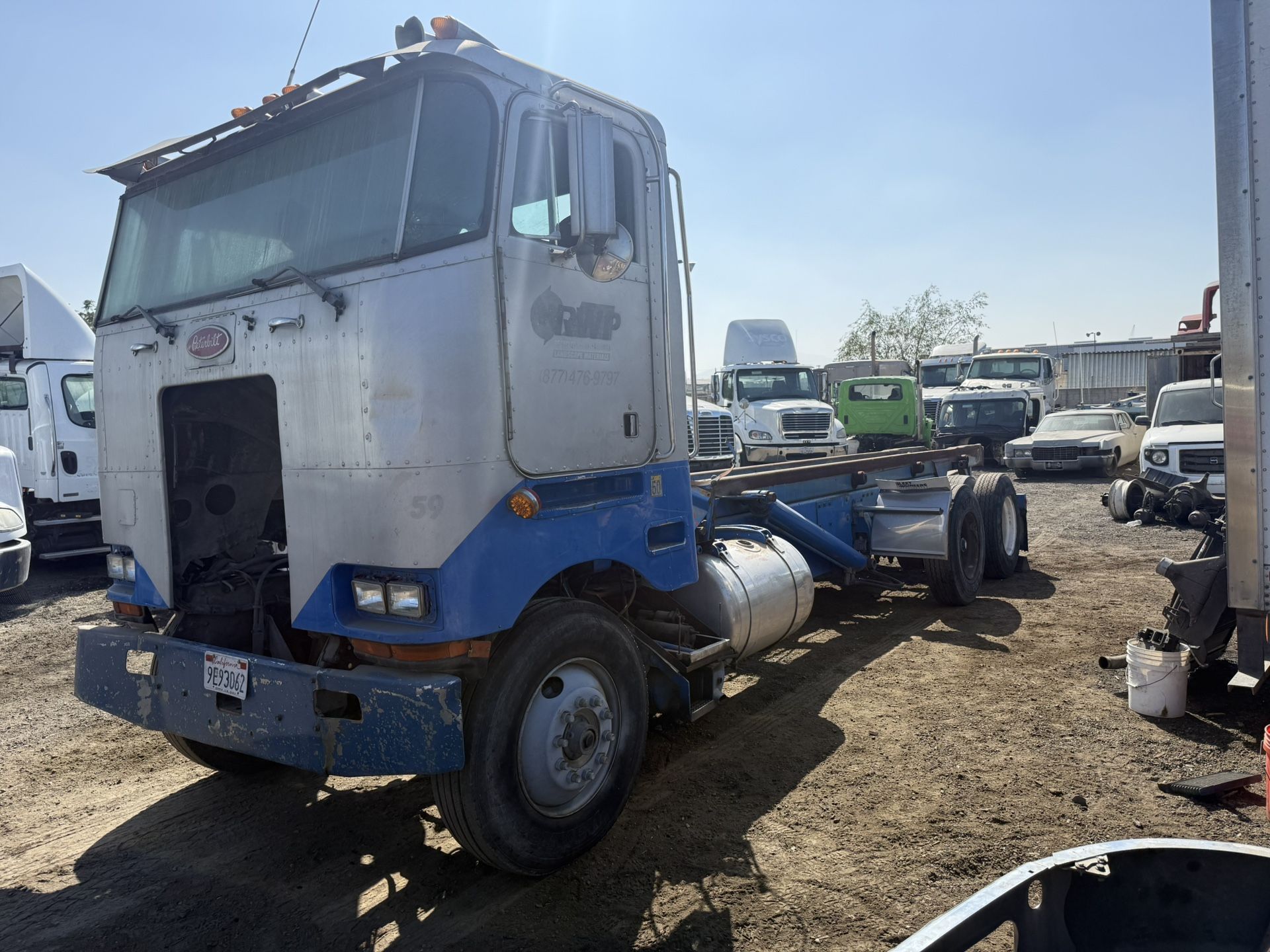 Peterbuilt Roll Off Pariting Out Model 362 / ASK For Parts Will Send Price