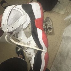 Nike Air Jordan Jumpman Two Trey Basketball Shoes White Black Red Size 10