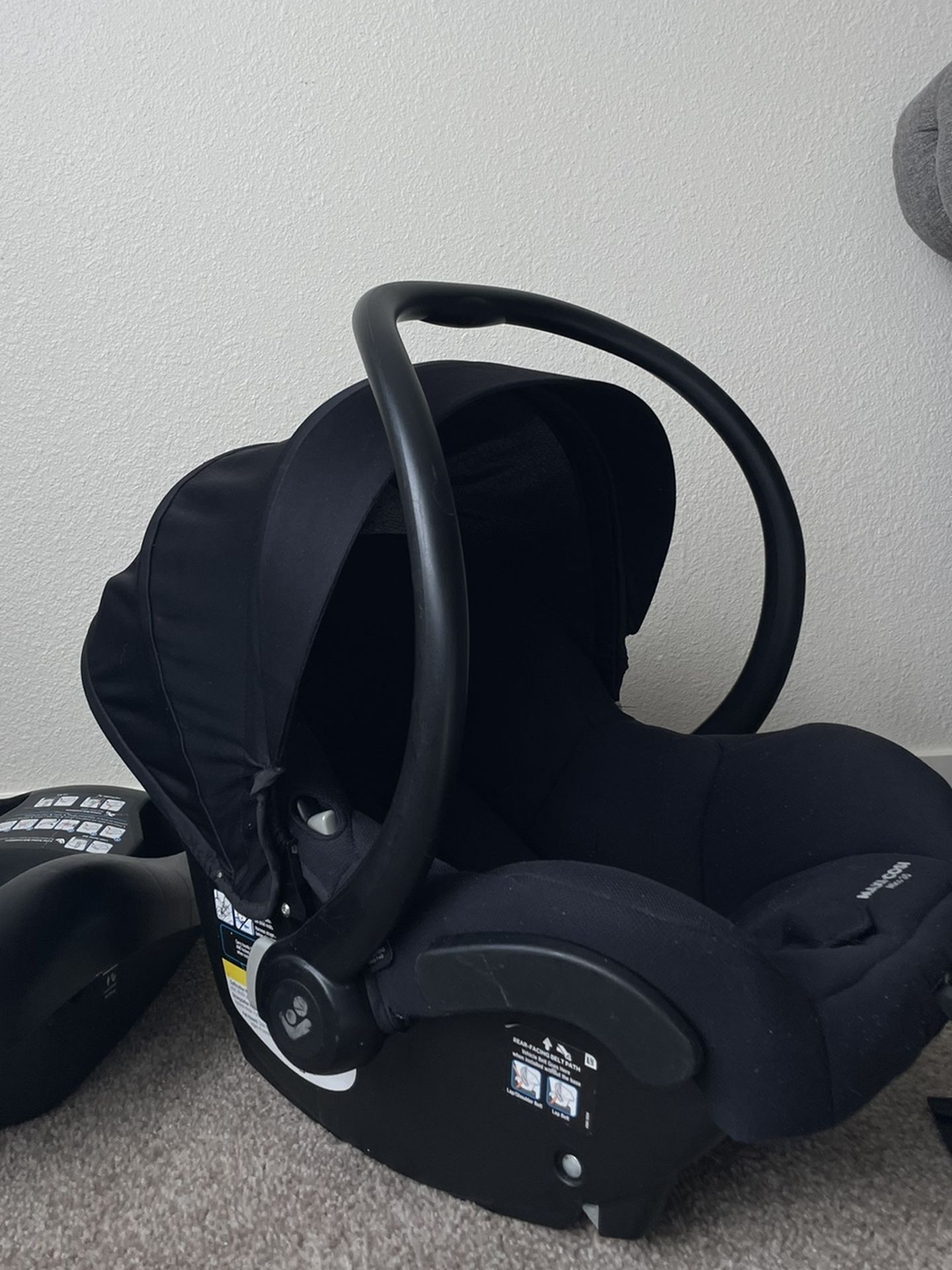 Maxi Cosi Infant Car seat 