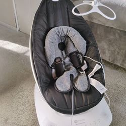 4 Mom's Swing 